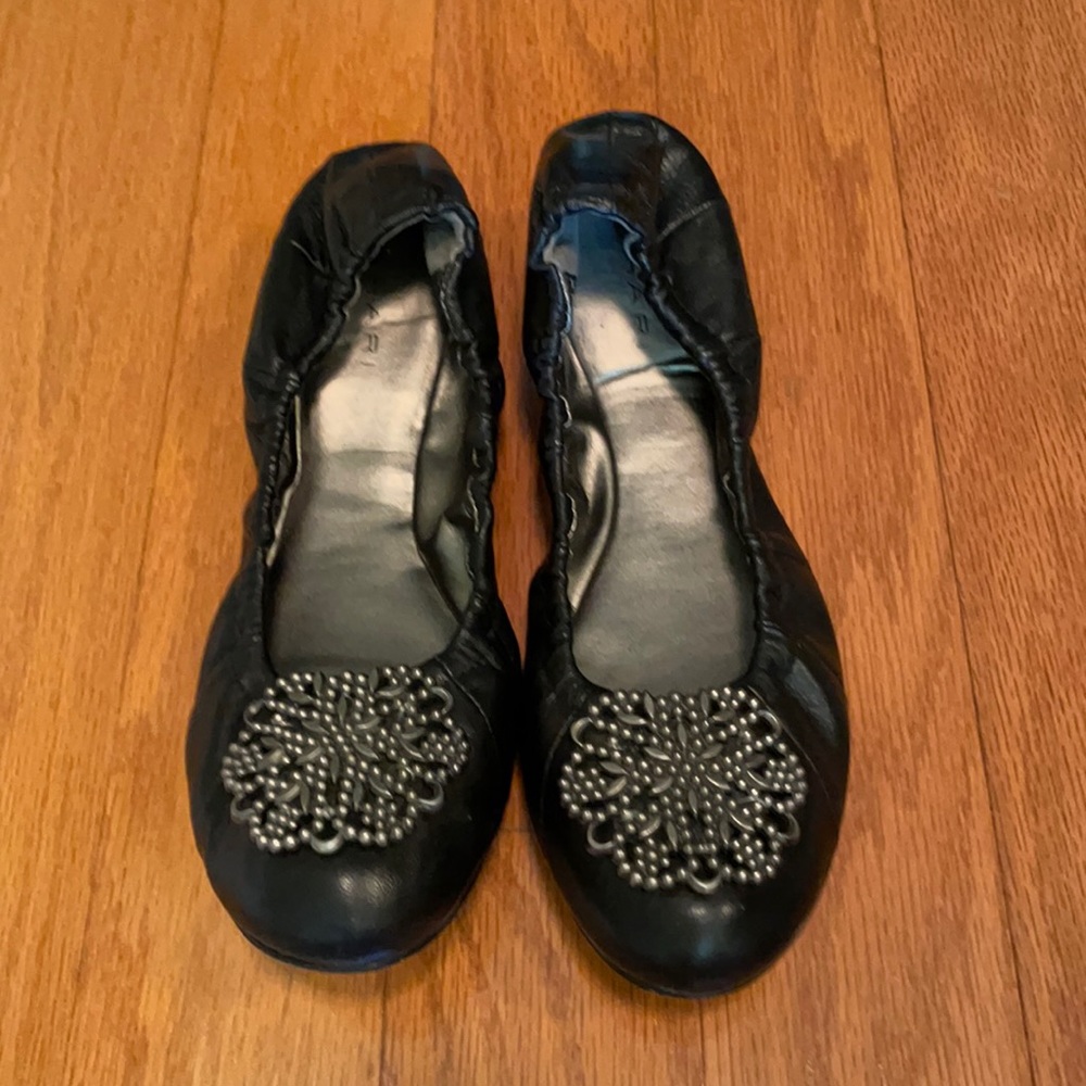 Tahari black ballet flats